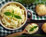 Pyszne puree ziemniaczane, idealne jako dodatek do obiadu. Ziemniaki to wszechstronne warzywo, z którego można zrobić wiele pysznych dań.