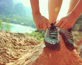 Przygotowanie do wspinaczki: jak dobrać buty wspinaczkowe, by pewnie stawiać kroki na skale.