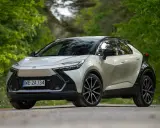 Nowe Toyota C-HR GR Sport. Czy warto? Sprawdź opinie i recenzje tego stylowego crossovera.