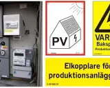 Elskåp med hager huvudbrytare, elmätare och varningsskyltar för solceller och produktionsanläggning.