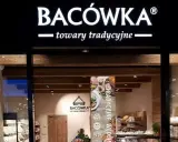 Bacówka - towary tradycyjne. Sklep oferuje tradycyjne wędliny i inne produkty.