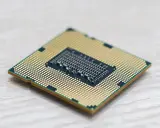 Le processeur d'un ordinateur, un composant essentiel pour le versus CPU.