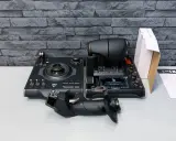 Zestaw do symulatora lotu, idealny do **digital combat simulator**. Zawiera joystick, przepustnicę i panel kontrolny.