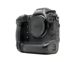 Cámara profesional Nikon Z90, lista para capturar momentos épicos.