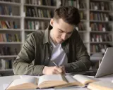 CIS a staż pracy: liczy się do emerytury, ale nie do urlopu?