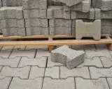Ile kruszywa pod kostkę na m2? Dokładny kalkulator i porady