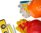 Cascos, guantes, nivel y cinta métrica, elementos esenciales para cualquier proyecto. Este documento epis garantiza tu seguridad.