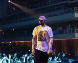 Eminem na scenie, tłum szaleje. Czy to koncert w Polsce?