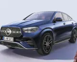 Blauer Mercedes-Benz GLE Coupé mit Diesel-Hybrid-Antrieb, elegant und sportlich auf einem hellen Untergrund.