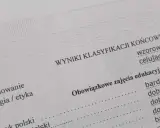 Wyniki klasyfikacji końcowej, kluczowe dla podania do szkoły średniej. Widoczne oceny z zachowania, religii i języka polskiego.