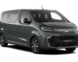 Furgoneta gris Toyota Proace Verso Electric, ideal para conocer sus medidas y capacidad.