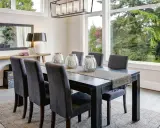 Ideas para **como hacer fundas para sillas sin coser** y renovar tu comedor.