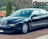 Schwarzer Bugatti EB 112, ein seltenes Coupé, dessen Bugatti EB 112 Preis Kenner fasziniert. Ein Klassiker mit Stil.