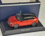 Opel Astra zabawka: Jak wybrać model dla dziecka i kolekcjonera?