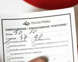 Czy Poczta Polska pracuje 15 sierpnia? Odpowiedź i alternatywy