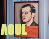 Porträtt av Raoul Oscar Wallenberg, en ung man i kostym. Texten lyfter fram hans mod och humanism.
