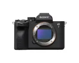 Sony Alpha 7, una delle migliori mirrorless entry level, con sensore visibile.
