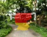 Drohne mit Deutschlandkarte und Flagge, bereit für den c1 Drohnenführerschein.