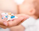 Medicamentos y lactancia: Guía segura para madres (¡la mayoría son compatibles!)