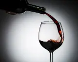 Czerwone wino: zdrowie czy pułapka? Odkryj fakty!