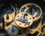 Wymiana mechanizmu zegara ściennego? To prostsze niż myślisz!