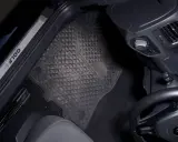 Fußmatte im Auto, um den Gummi-Geruch zu neutralisieren.