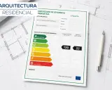 Certificado de Eficiencia Energética, similar a una cédula de habitabilidad, muestra la calificación energética de un edificio residencial con escala de A a G.
