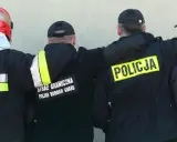 Strażak, pogranicznik, policjant i strażnik więzienny. Wszyscy z prawem do dwóch emerytur dla mundurowych przed 1999.