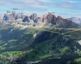Trasy via ferrata Dolomity: Catinaccio, Roda di Vael i Gran Masare. Widok na schroniska Santner, Fronza i Paolina.