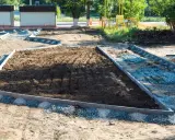 Obrzeża ogrodowe: Materiały i DIY. Stwórz idealne granice!