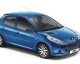 Błękitny Peugeot 206 1.4 benzyna, gotowy na miejskie przygody.