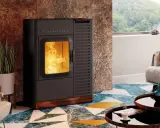 Poêle à granulés sans électricité, créant une ambiance chaleureuse avec ses flammes vives. Un design moderne pour un confort durable.