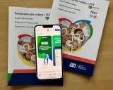 ZUS wspiera rodziny: świadczenie wychowawcze 800+ i Dobry Start 300+. Aplikacja mobilna ułatwia dostęp do informacji.
