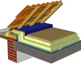 Coupe d'un toit montrant la structure, les tuiles, et l'isolation du plancher grenier avec plusieurs couches isolantes.