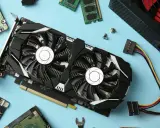 Composants d'ordinateur : carte graphique, disque dur, RAM, alimentation. Un guide pour assembler votre PC.