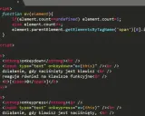 Kod HTML z funkcją JavaScript do obsługi zdarzeń klawiatury. Używa semantyczny HTML do strukturyzacji.