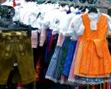 Pamiątki z Austrii: Co naprawdę warto kupić i gdzie szukać?