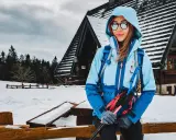 Kurtka narciarska w góry? Kiedy tak, a kiedy lepiej odpuścić?