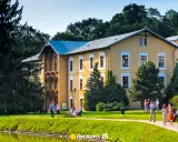 Najlepsze sanatorium w Kołobrzegu: NFZ czy prywatnie? Ekspert radzi