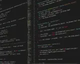 Kod PHP, w tym konstruktor Java, z logiką sortowania i przetwarzania danych.