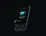 En mobilskärm visar Tibber Sungrow-appen, med batteristatus och smart styrning aktiverad.