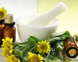 Maść arnikowa na co? Zobacz naturalne składniki i leki homeopatyczne, które pomagają w regeneracji.