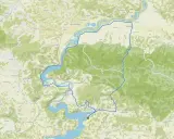 Mapa z zaznaczonymi trasami rowerowymi wokół Jeziora Rożnowskiego.