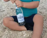 Woda dla niemowlaka: Od kiedy, jaką i jak podawać bezpiecznie?