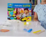 Bezpieczna guma sensoryczna: Jak zrobić glutka dla rozwoju dziecka?