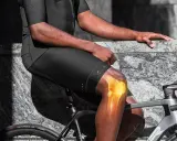 Kolarz z bólem kolana, wizualizacja gonartrozy. Czy jazda na rowerze jest możliwa przy tym schorzeniu?