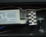 Schemat podłączenia świetlówki 2x18w z elektronicznym statecznikiem ANS-lighting. Widać przewody podłączone do zacisków.