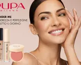 Modella sorridente con prodotti Pupa Wonder Me, un tutorial trucco per un look leggero e perfetto tutto il giorno.
