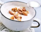 Cremiger Joghurt mit Mandeln und Walnüssen – so einfach kannst du protein creme selbst machen. Ein gesunder Genuss!