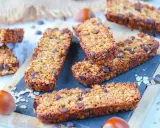 Délicieuses barres de céréales maison, parfaites pour un en-cas sain. Cette recette facile ravira petits et grands.